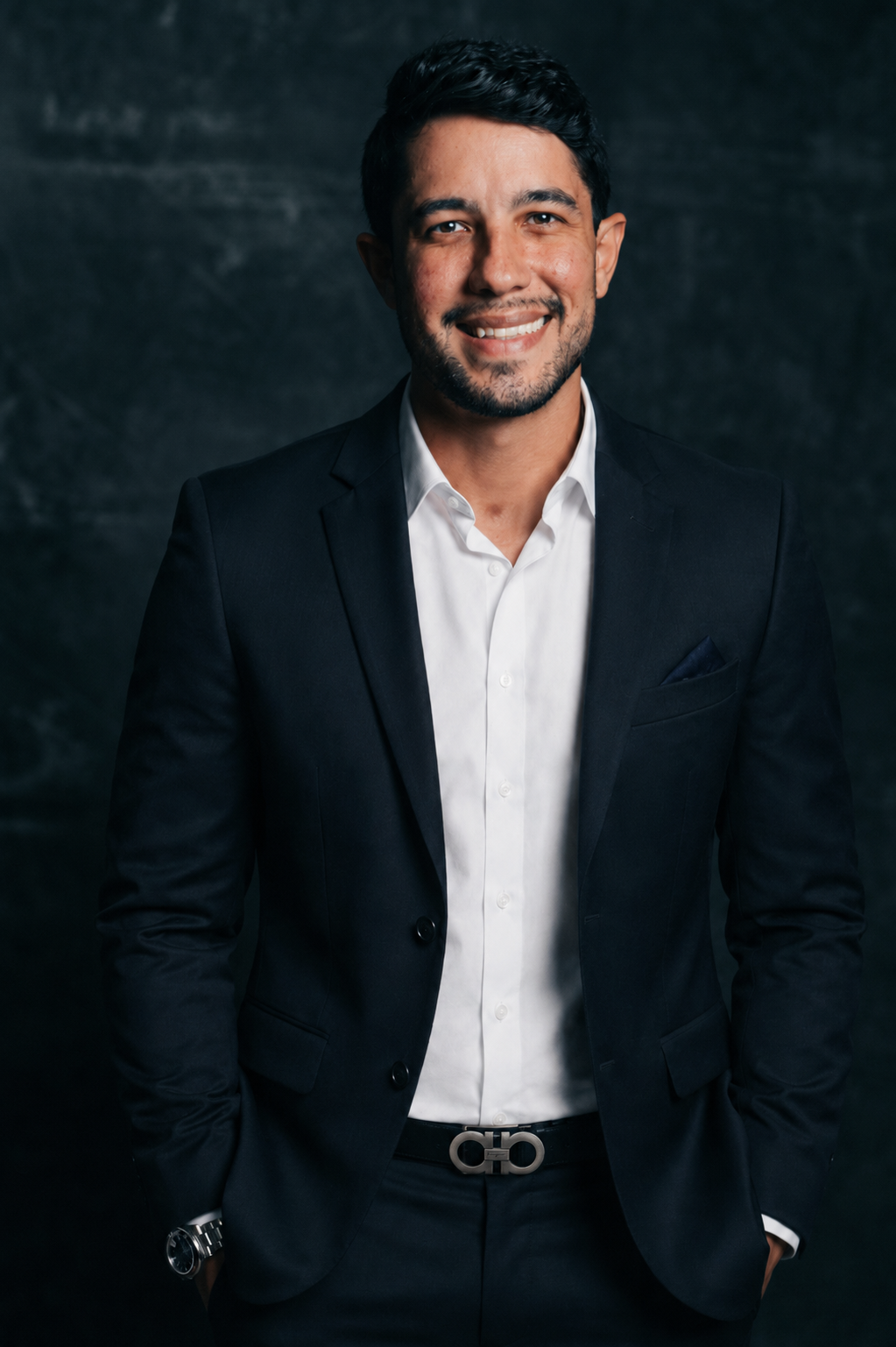 Douglas Ferro, apresentador da noite
